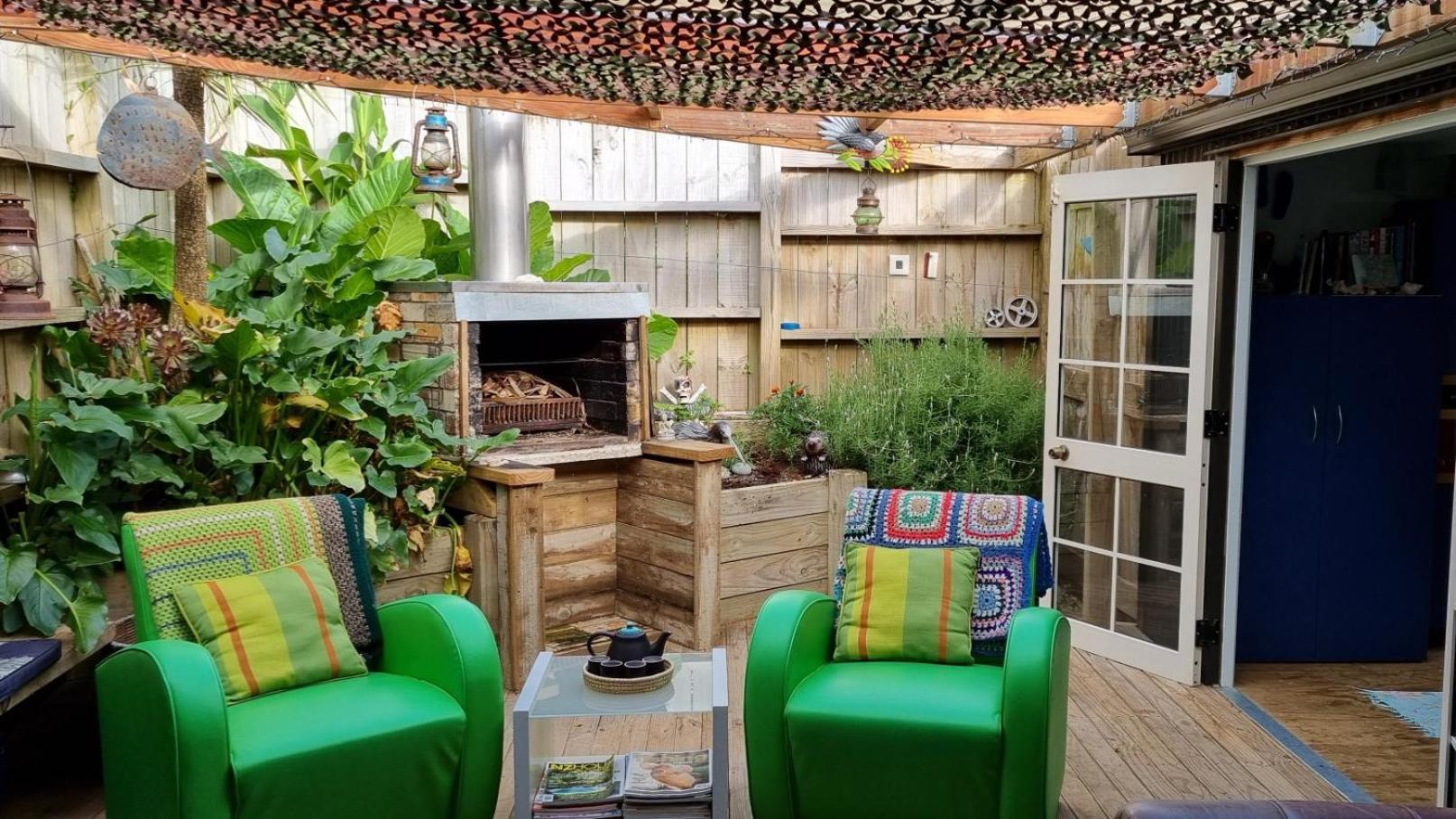 Raglan West Retro Beach Vibe Accommodation 외부 사진